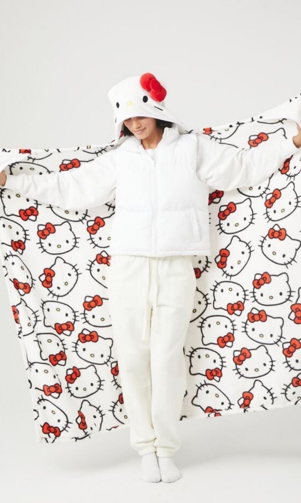 Hello Kitty FOREVER 21 hooded blanket