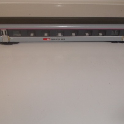 Roco HO train passenger car Austria