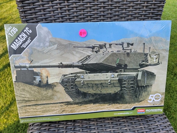 Academy Hobby MAGACH 7C Gimel Tank Model Kits BRAND NEW