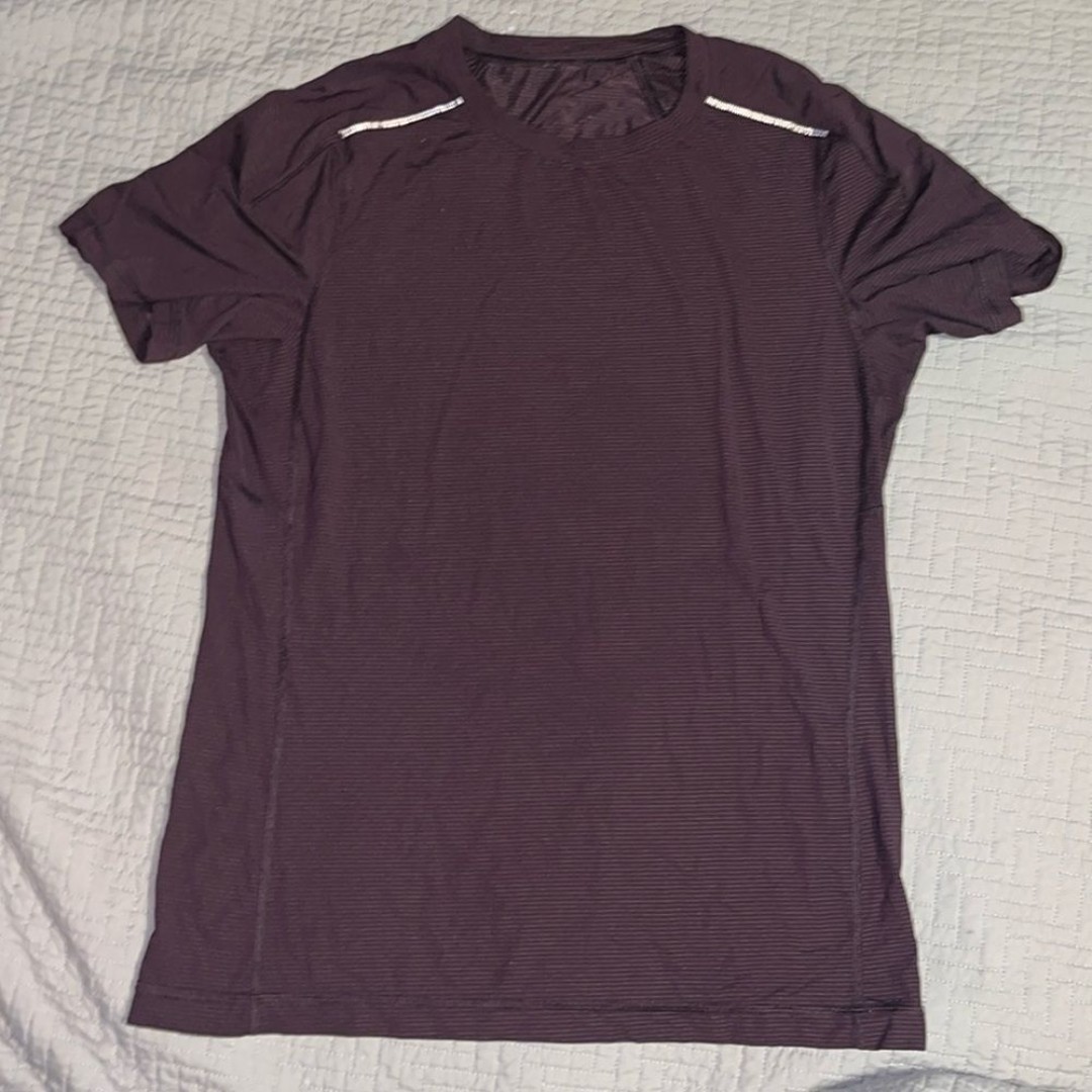 225 Lululemon Men's Surge Short Sleeve