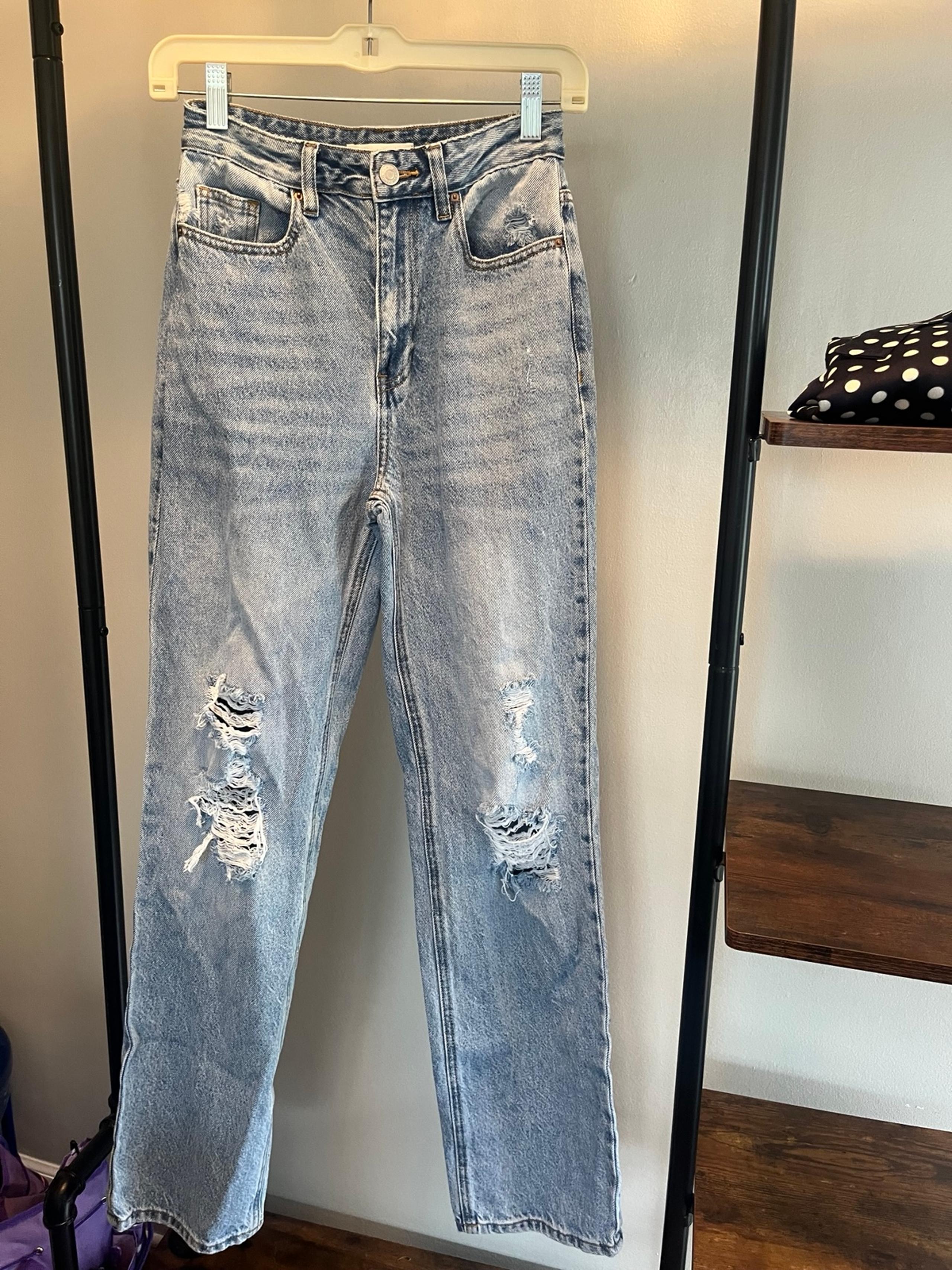PacSun Distressed 90s Boyfriend Jeans Size 25