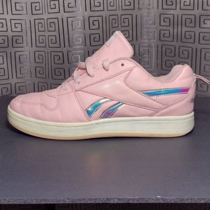 Reebok GIRL Pink Foil Size 4 Athletic 10678