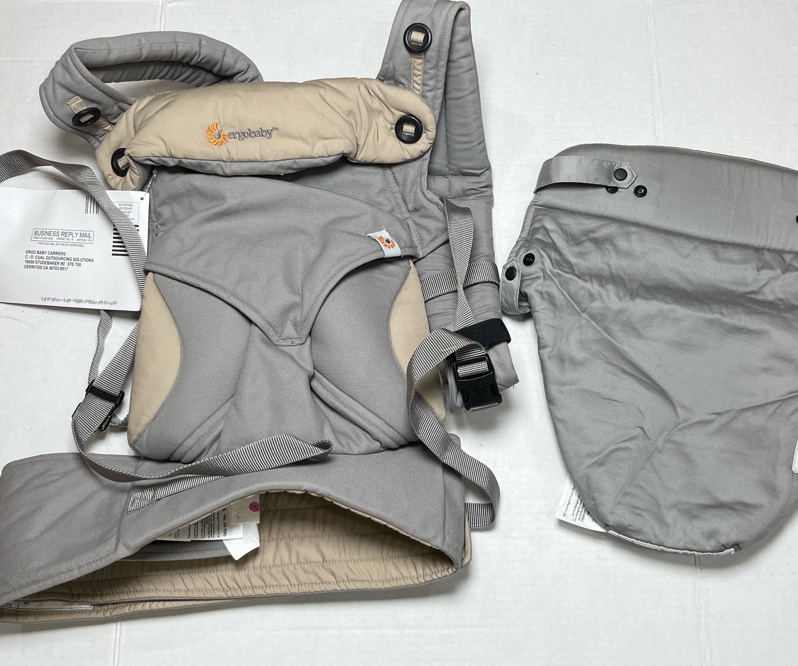 NWT, Ergobaby Four Position 360 carrier in gray with with infant insert