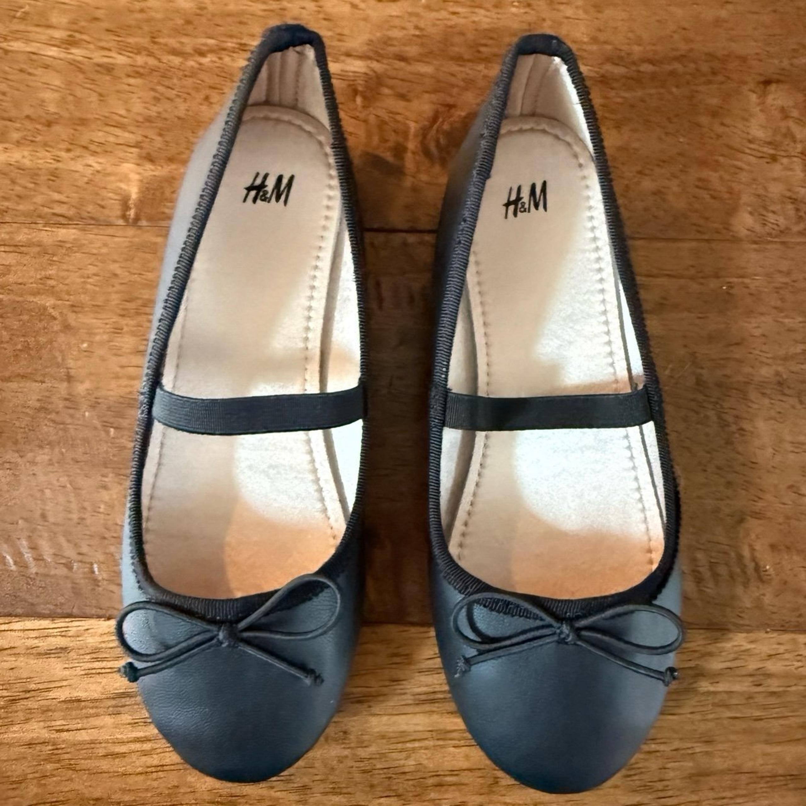 H&M Girls’ Black Mary Jane Flats Size 13.5
