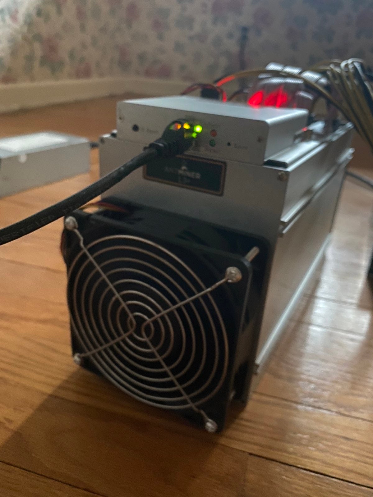 Antminer L3+