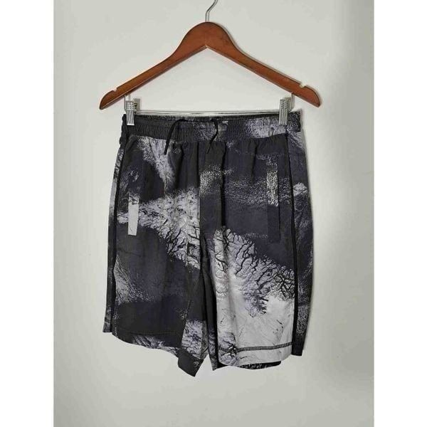 Lululemon mens medium space dye gray running shorts gym Activewear 9 Inseam