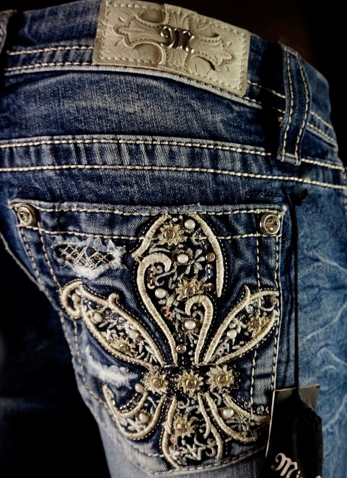 108 Buckle Miss Me Jeans Sequins Pearls Fleur Mid-Rise Easy Boot 30 X 30