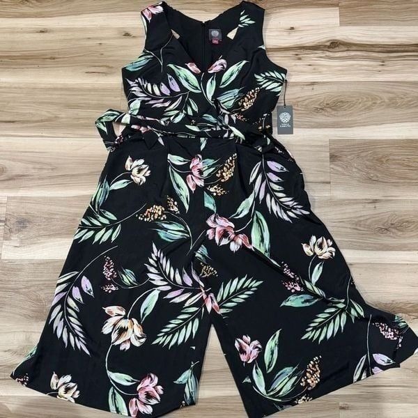 NEW Vince Camuto Floral One Piece Jumpsuit Women’s Large