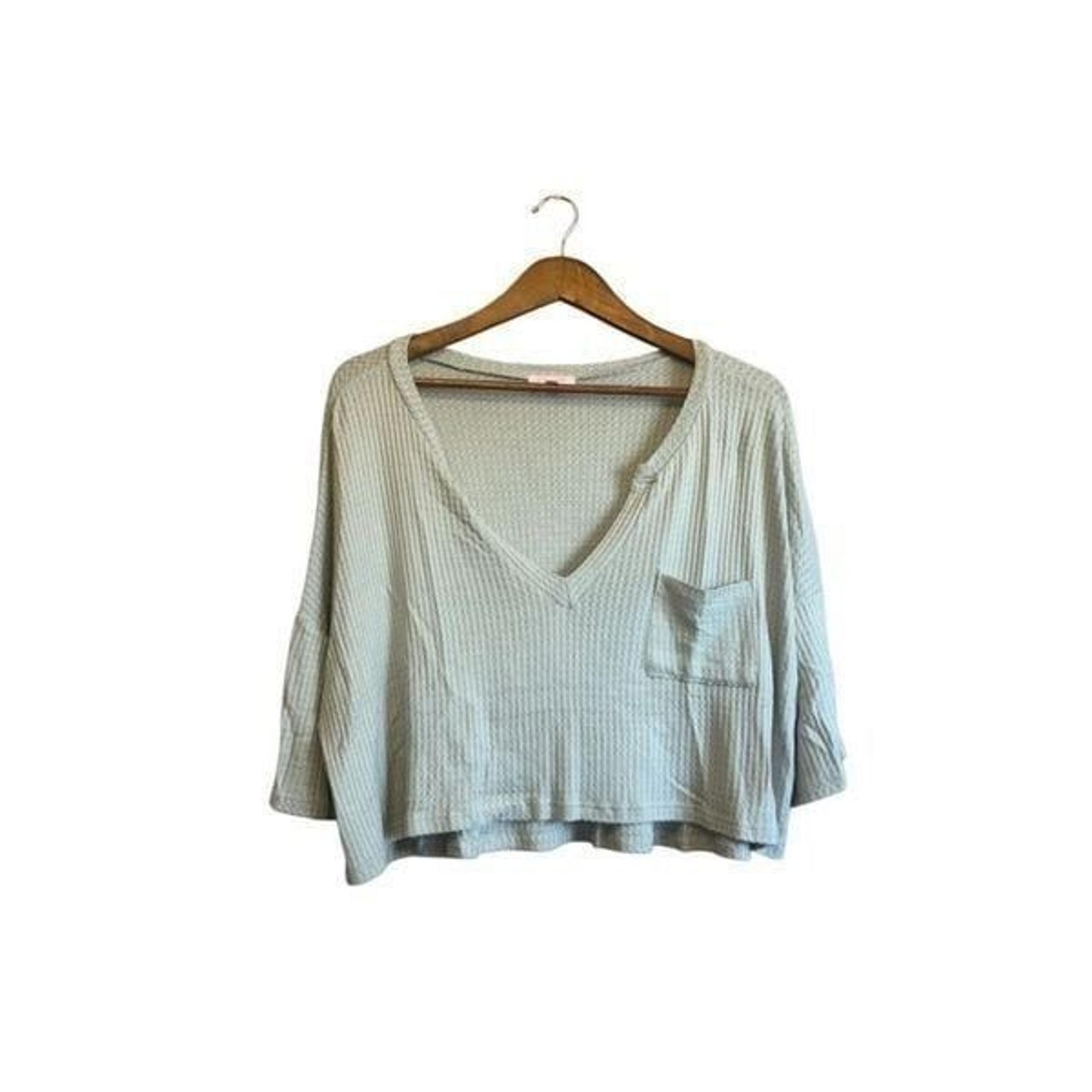 Pink lily waffle v neck top size large