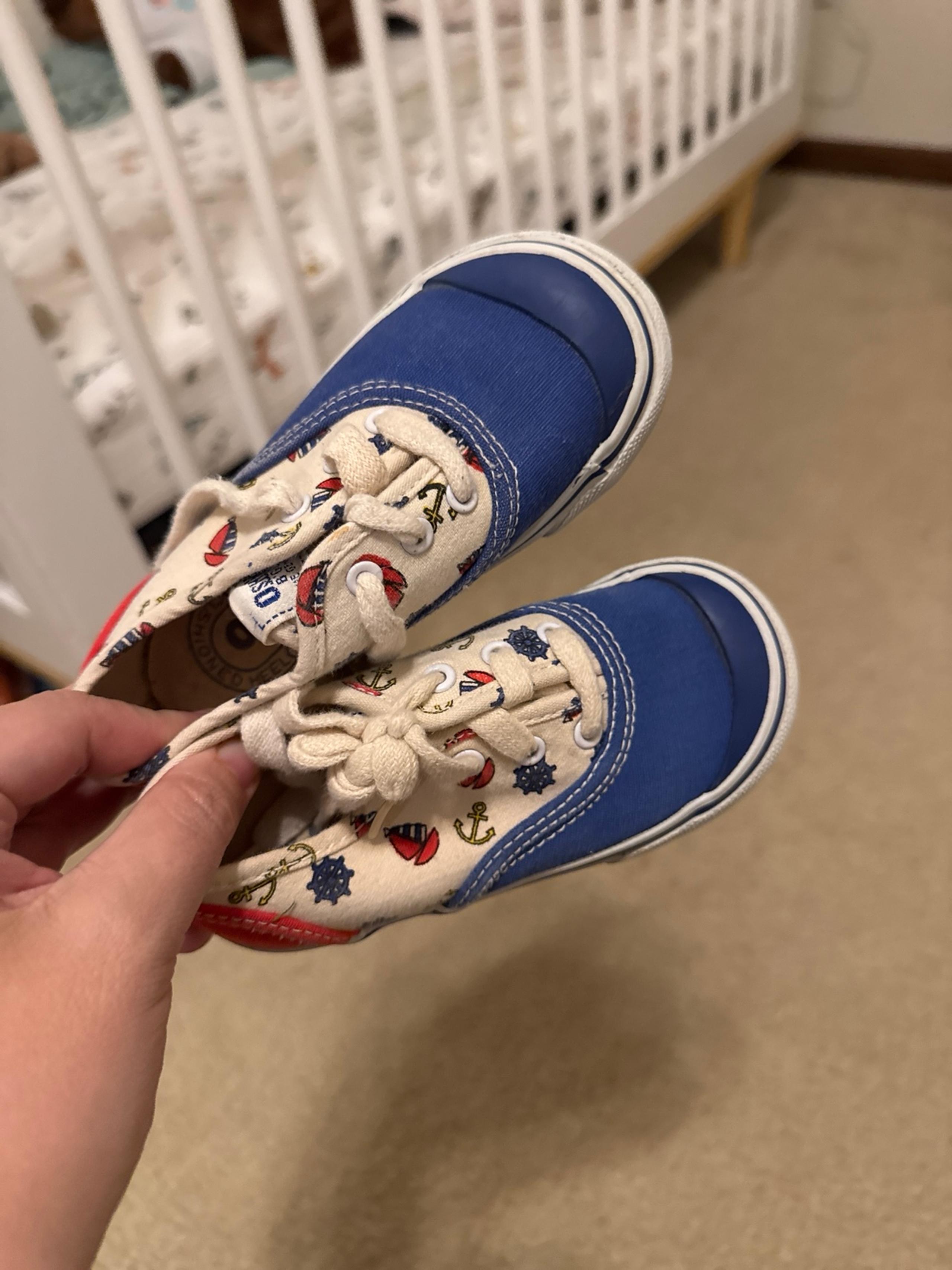 Oshkosh B’Gosh Vintage Lace Up Toddler Sneakers