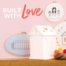 Valentine's Day Scentsy Built With Love Full Size Wax Melt Night Light