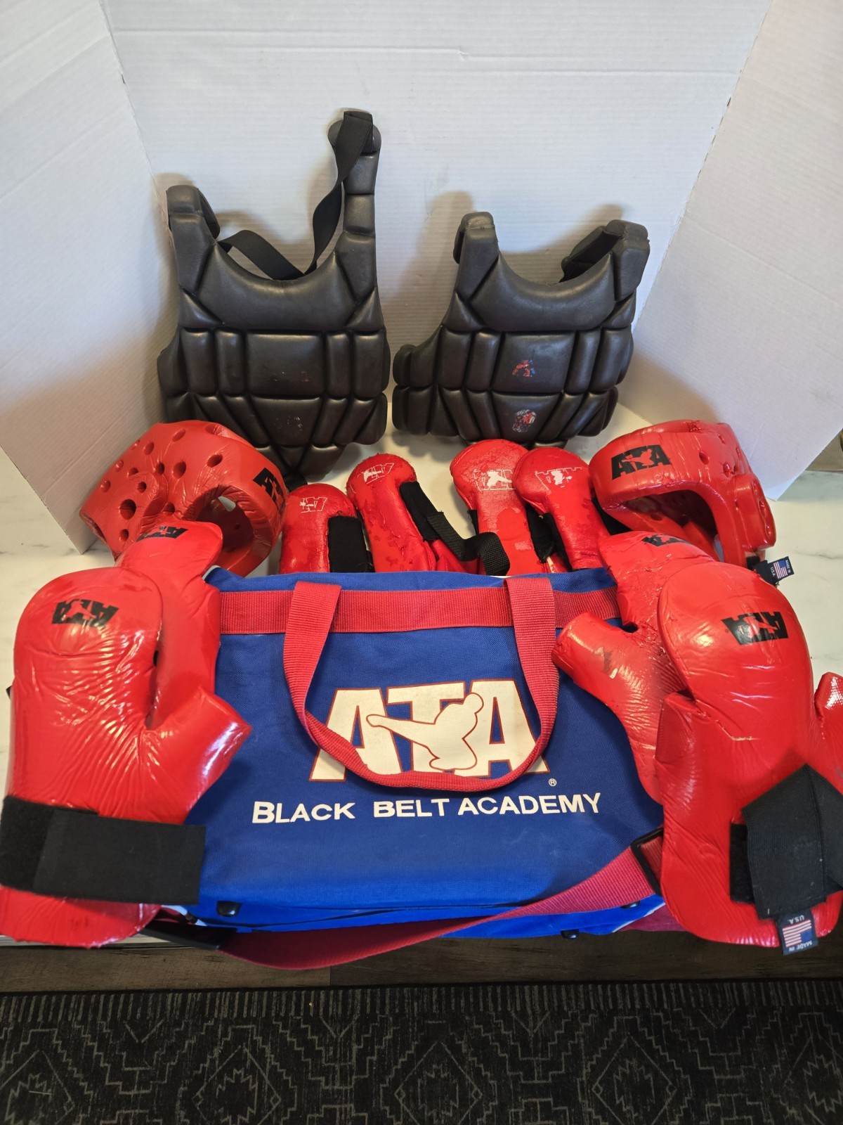 ATA TAEKWONDO COMBAT GEAR BAG 24 IN LONG WITH ATA STANDARD PROTECTIVE GEAR