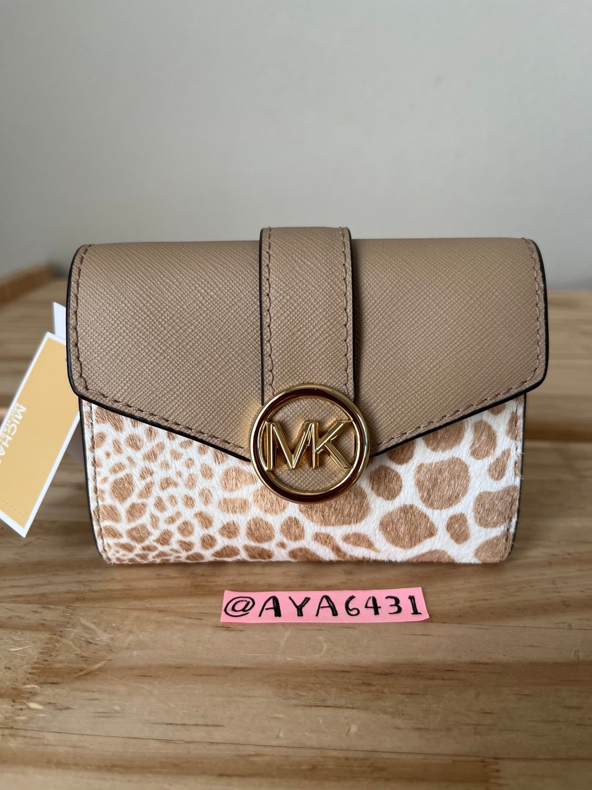 Michael Kors Carmen MD flap billfold wallet