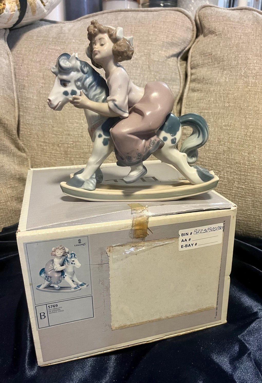 Lladro “Faithful Steed” RARE Figurine # 5769