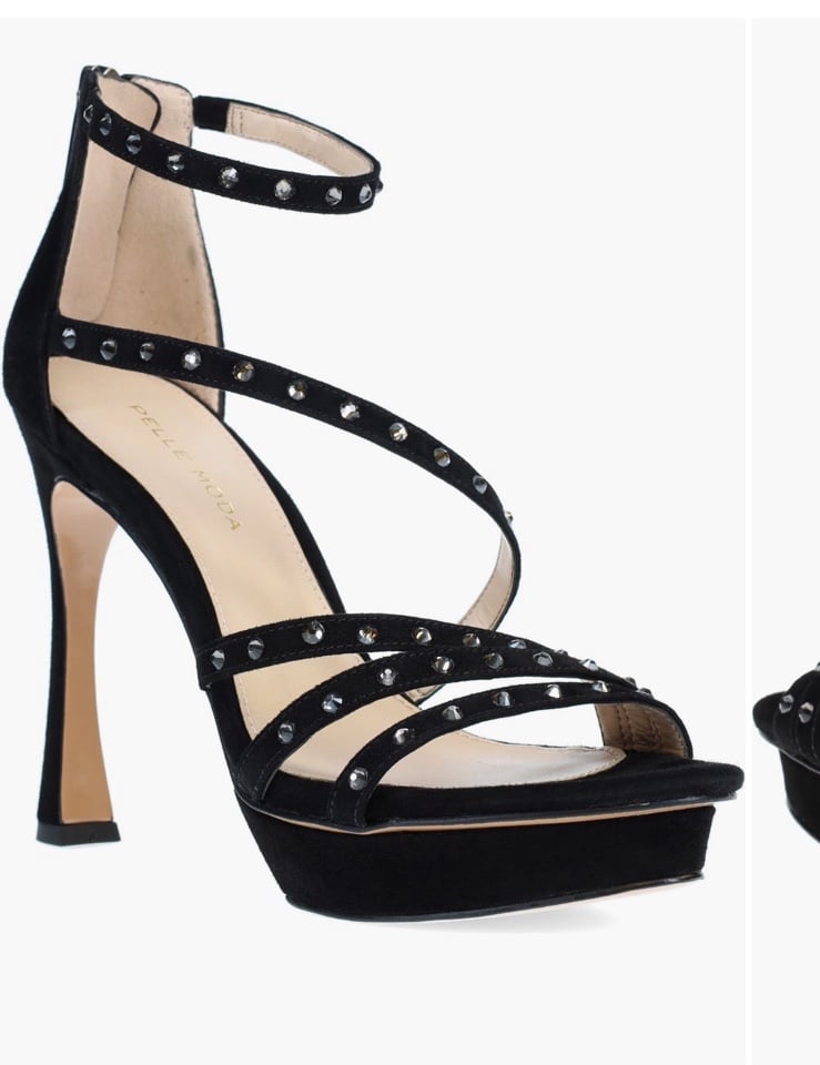 Pelle Moda Heels NIB