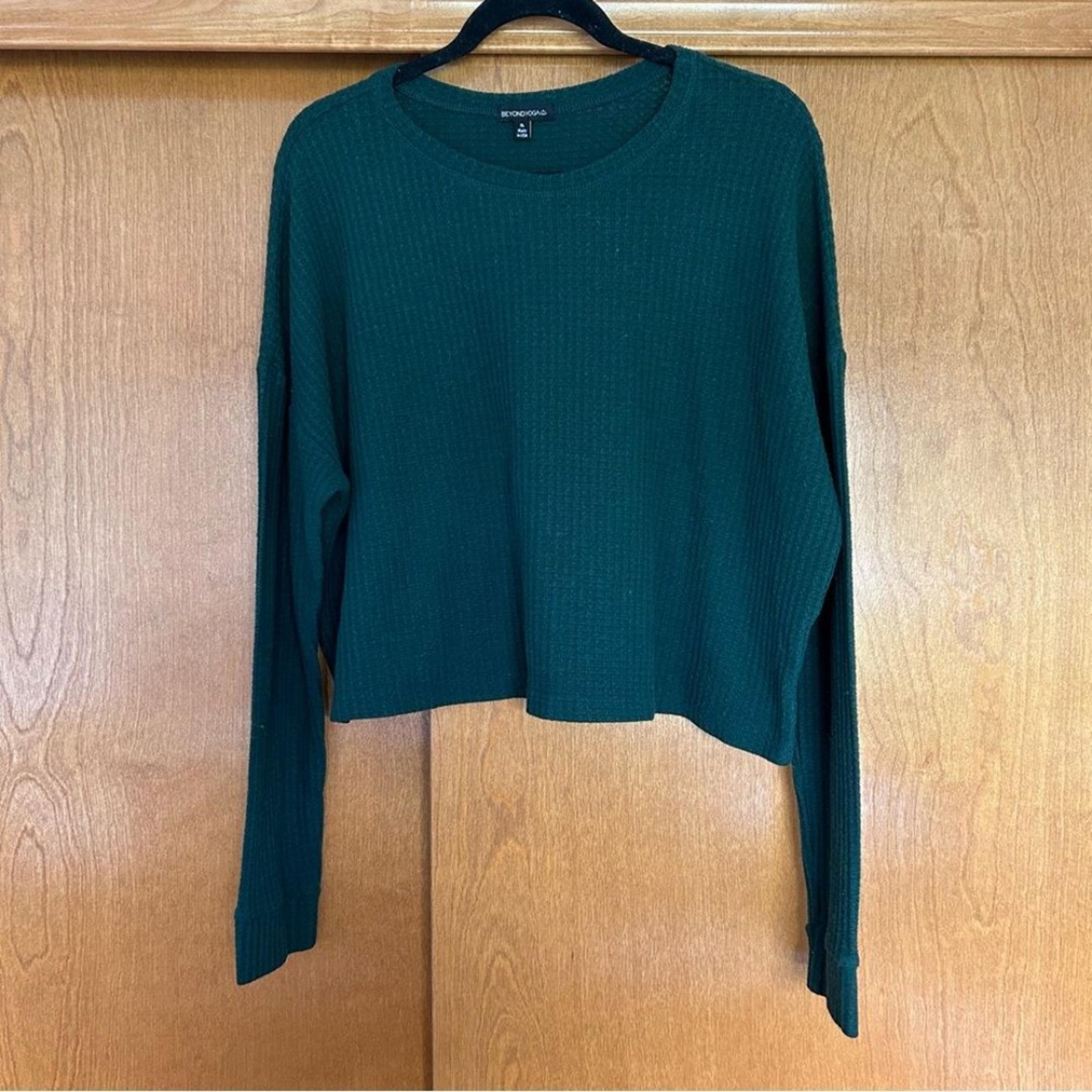 Beyond Yoga Brushed Up Cropped Waffle Knit Pullover in Green Size XL