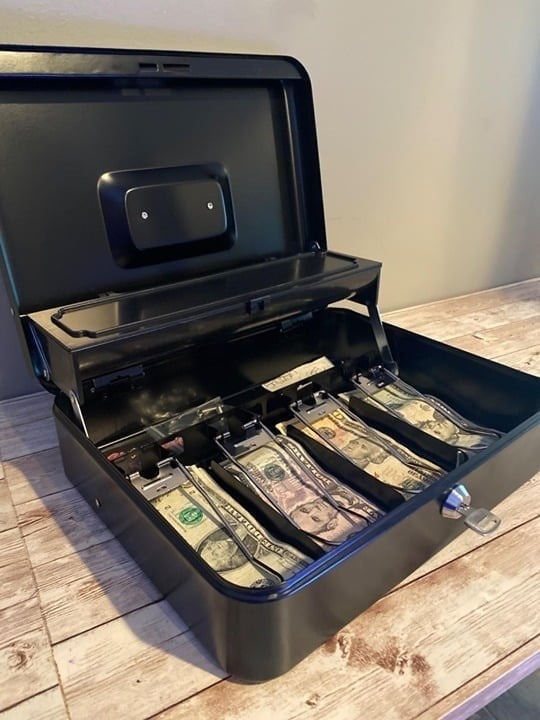 ack) New Bestseller Fantasy Novel USA S.Large ashLarge Cash Box with Lock - 2017