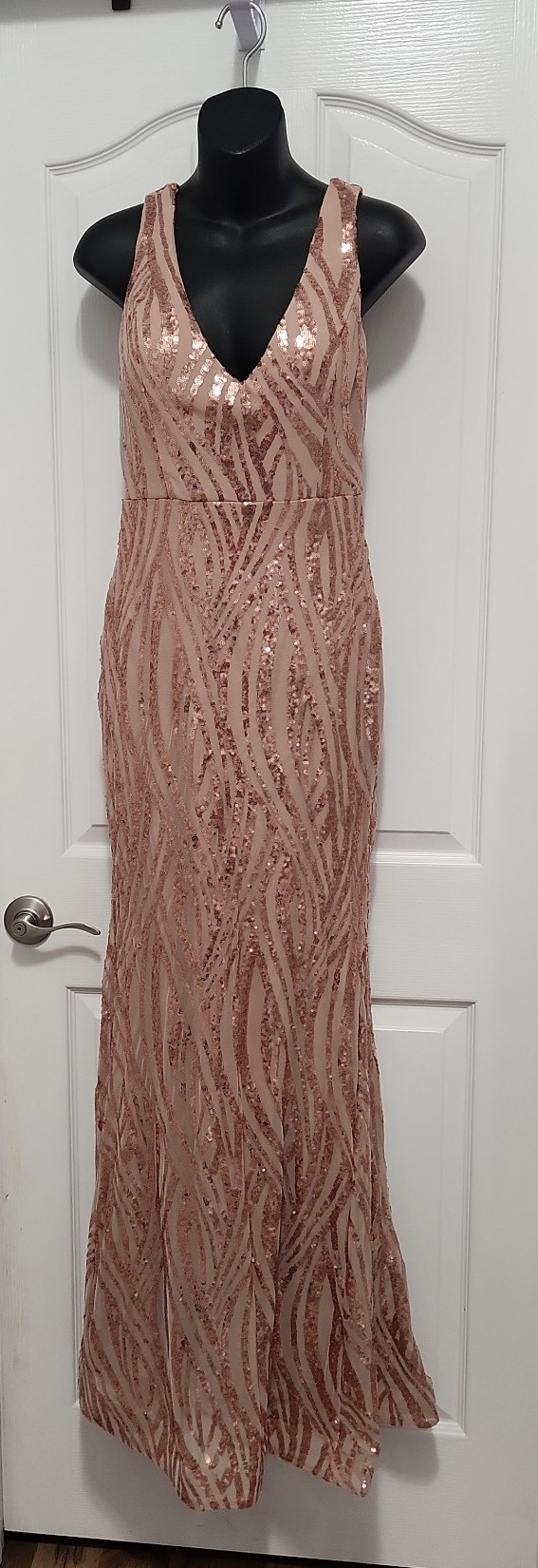 Rose gold evening gown dress formal vneck plunging back wedding prom NWT 6 sequi