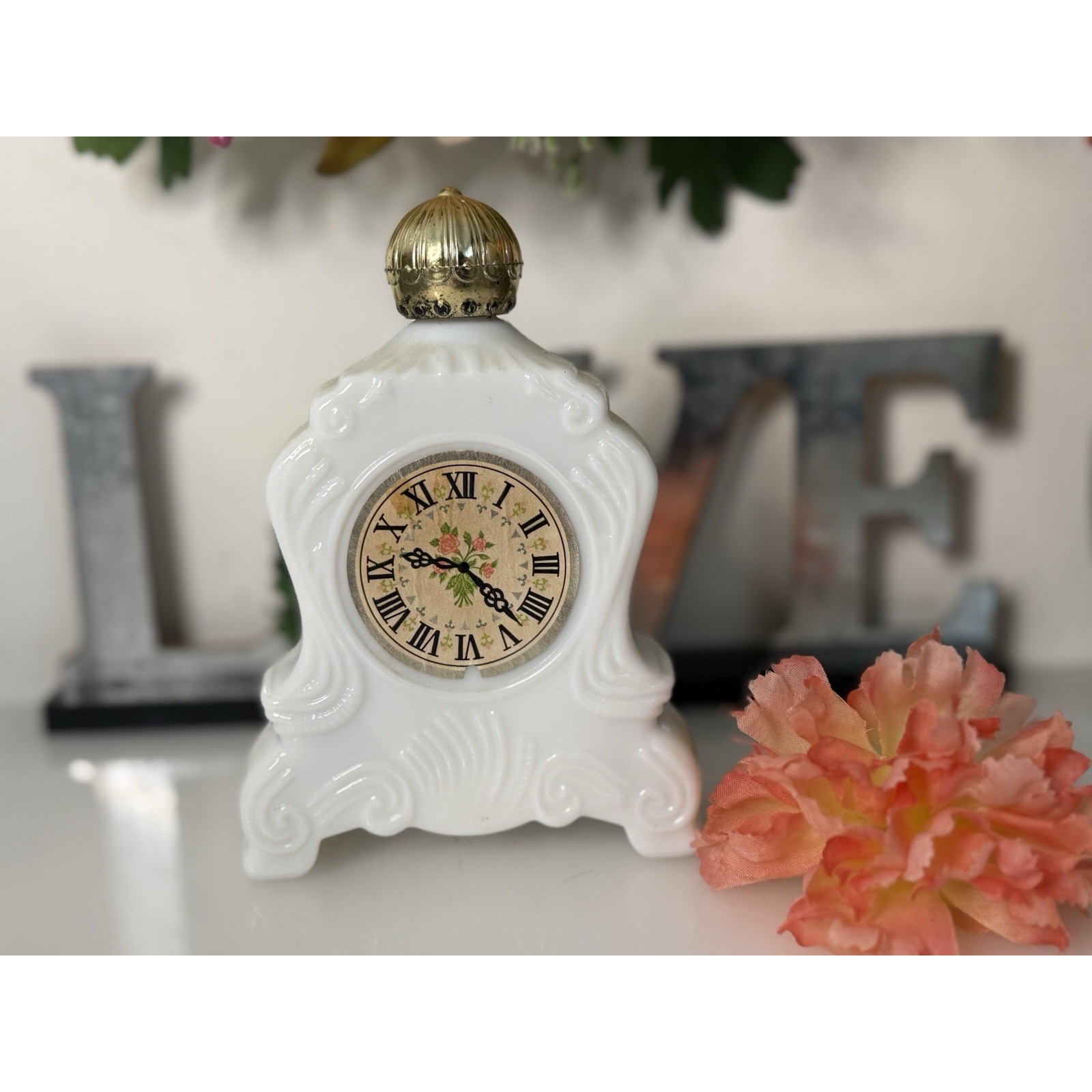 Vintage Avon Leisure Hours Unforgettable Foaming Bath Oil Full Bottle Milk Glass