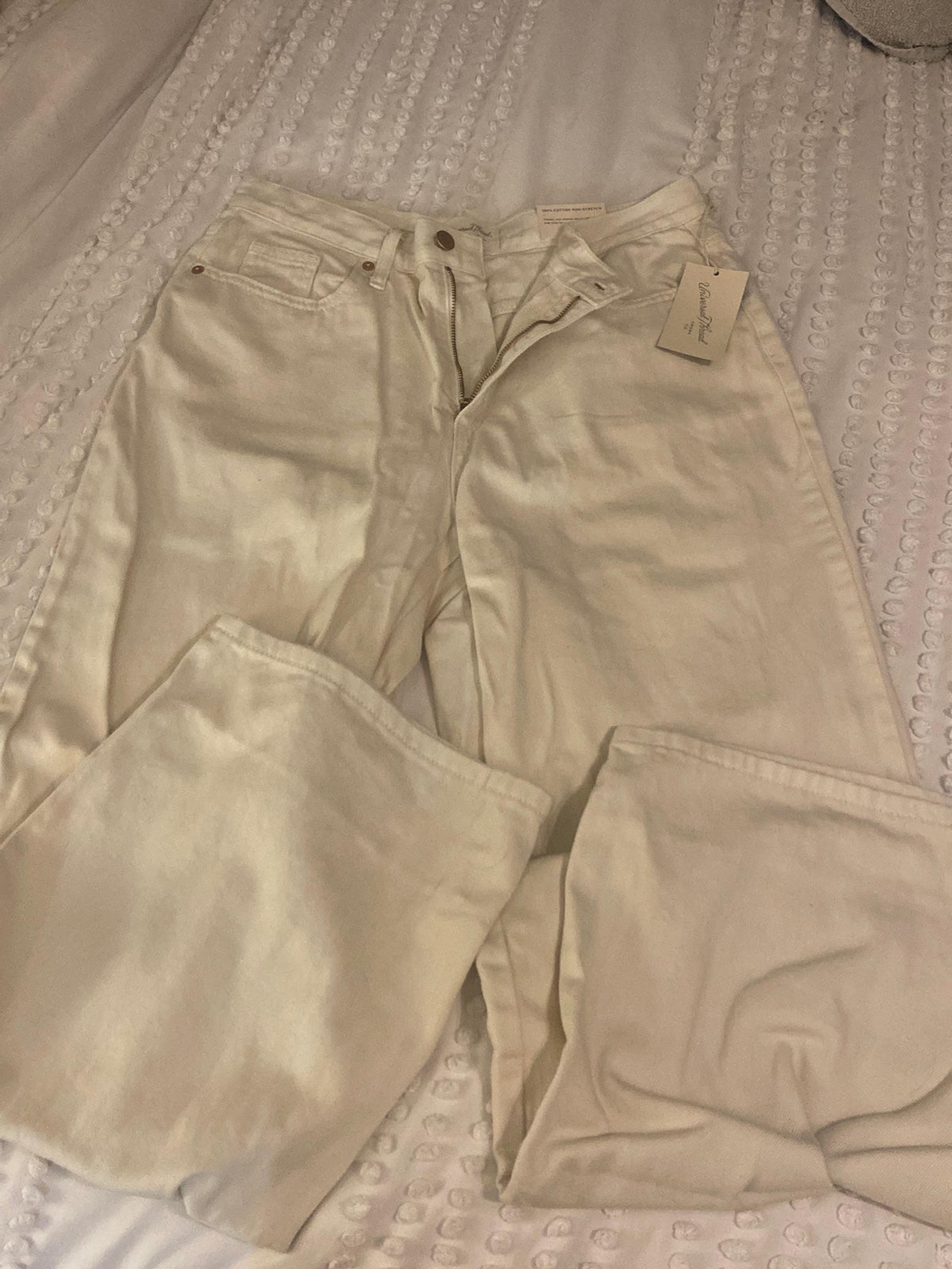 womens wide leg denim white pants size 8 NWT - Universal Thread