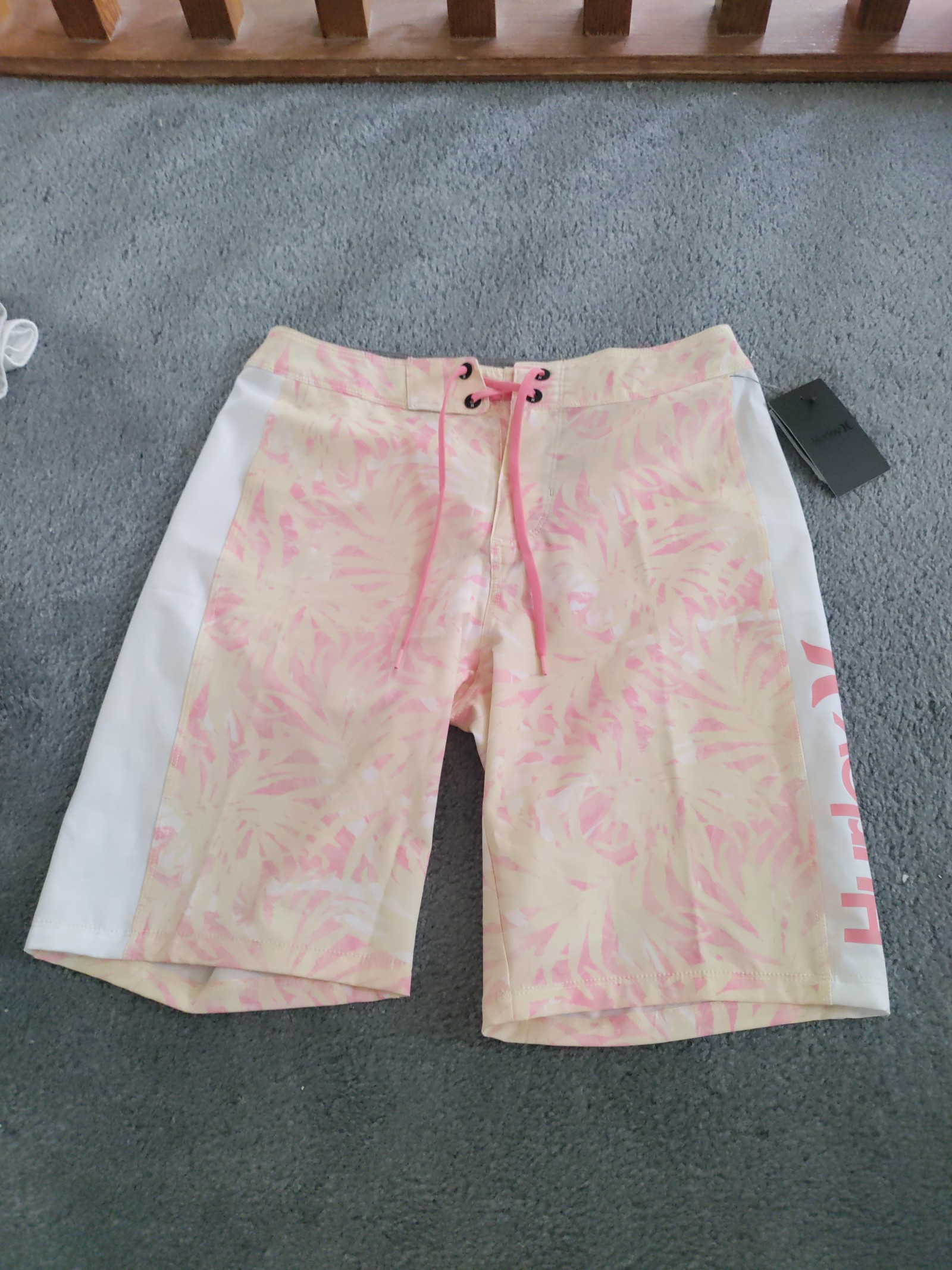 Hurley board shorts size 28 men