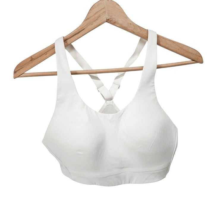 Athleta 32C White Sports Bra With Criss-Cross Back & Adjustable Band