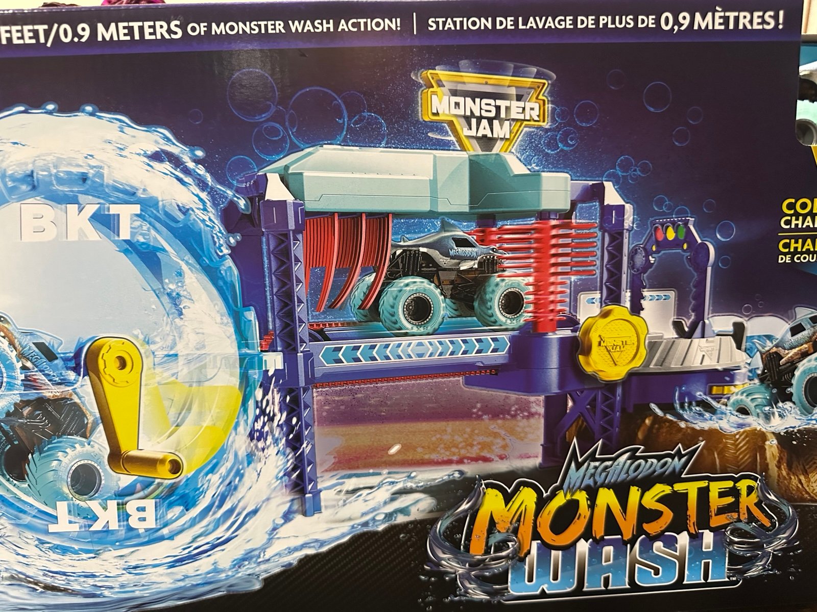 Monster Jam Megalodon Monster Wash 1:64 Monster Truck Play set Spin Master New