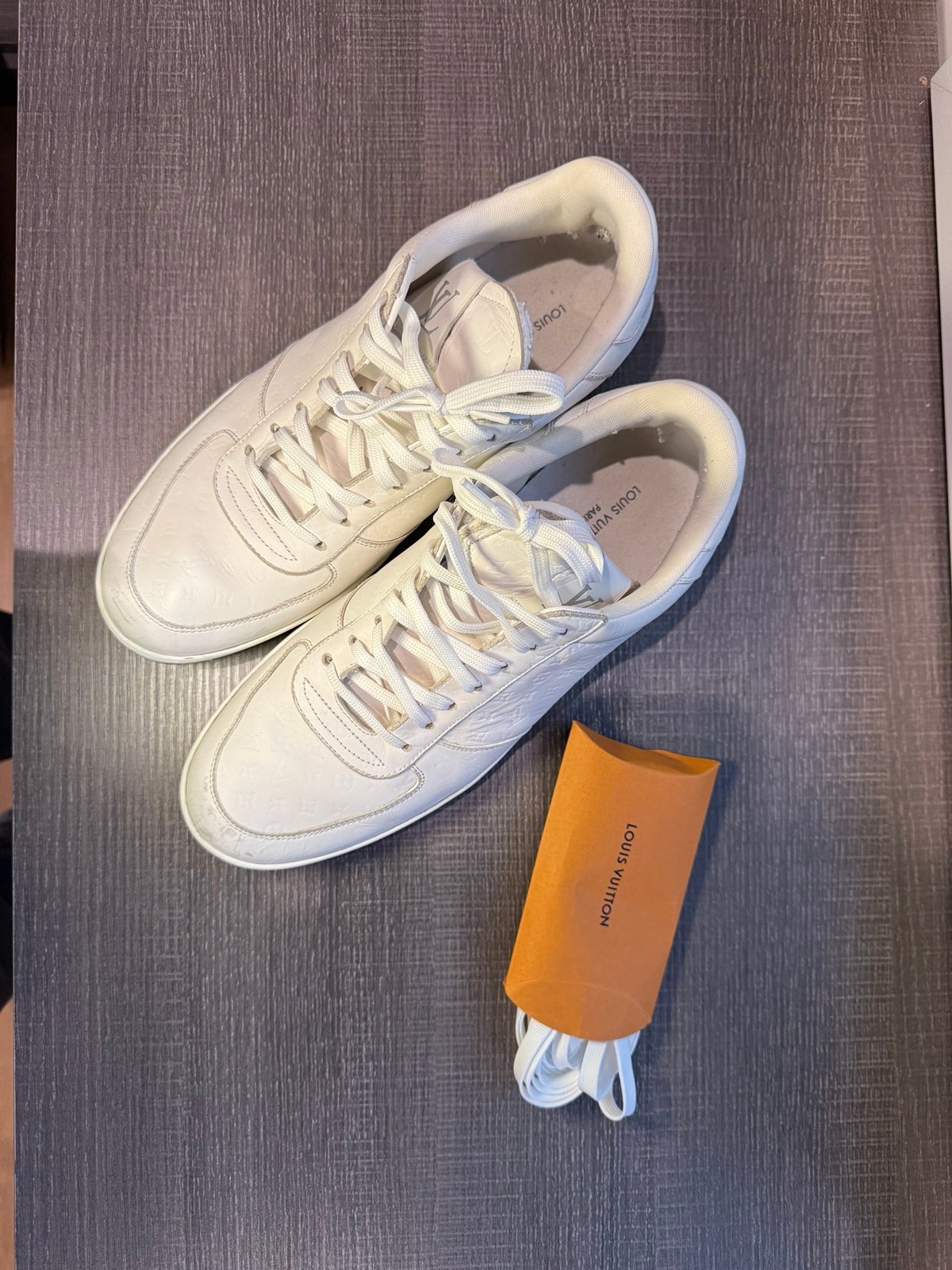 Rivoli white mans Louis Vuitton sneakers