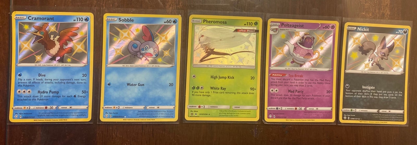 (27) 2021 Pokemon Shinie’s