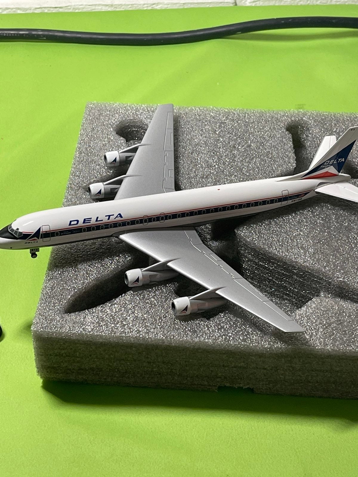 Delta Herpa Douglas DC -8-51 1/200 Scale jet