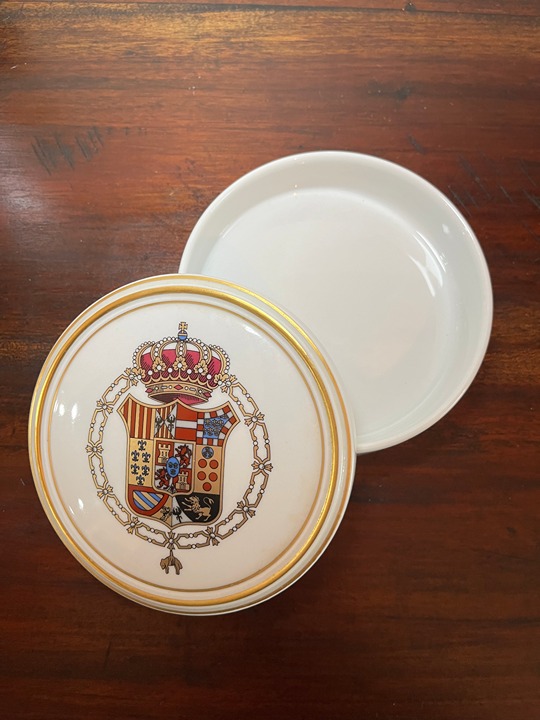 VTG Bidasoa Porcelain Trinket Dish Spanish Royal Crown Crest Jewelry Gold Trim