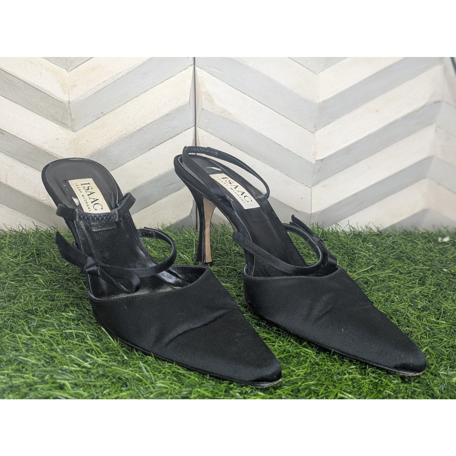 Vintage Isaac Mizrahi Women’s Black Kitten Heel 8.5 Slingback Cloth Designer