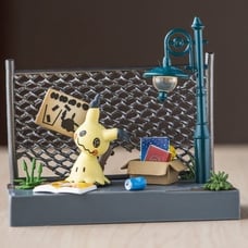 Mimikyu Pokemon center Re-Ment Pokemon Town Back Alley At Night Figure