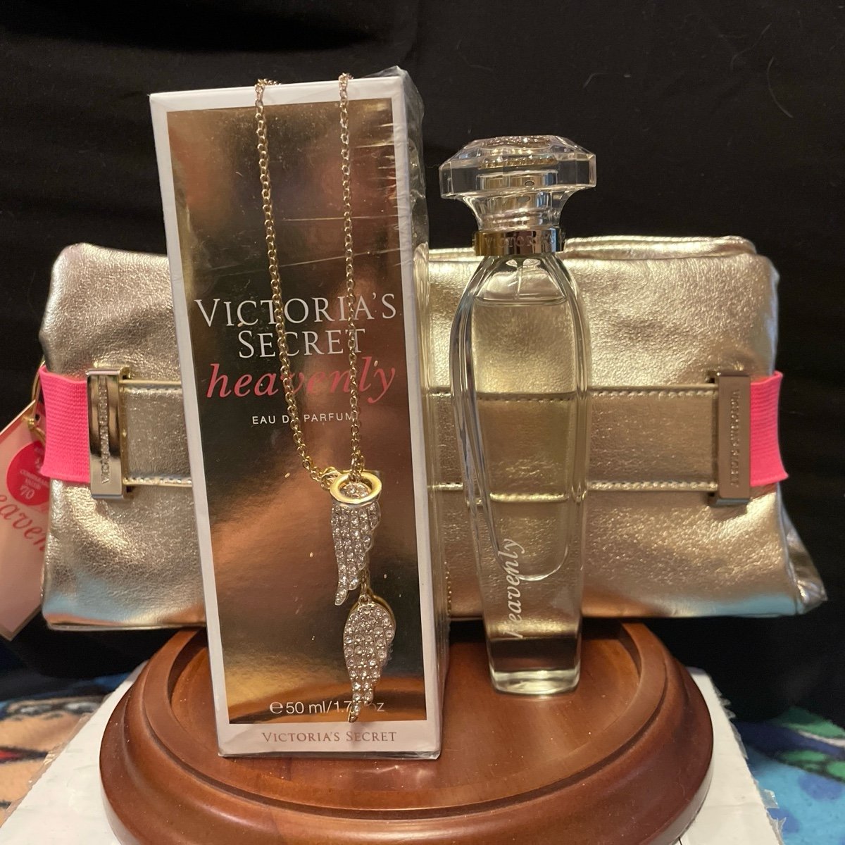 Victoria’s Secret Heavenly Gift Set Eau de Parfum, purse, angel wings necklace