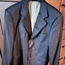 HUGO BOSS (BARNEYS NY) Black Baker/Chet 3-Button Satin Lapel Tuxedo Jacket (42R)