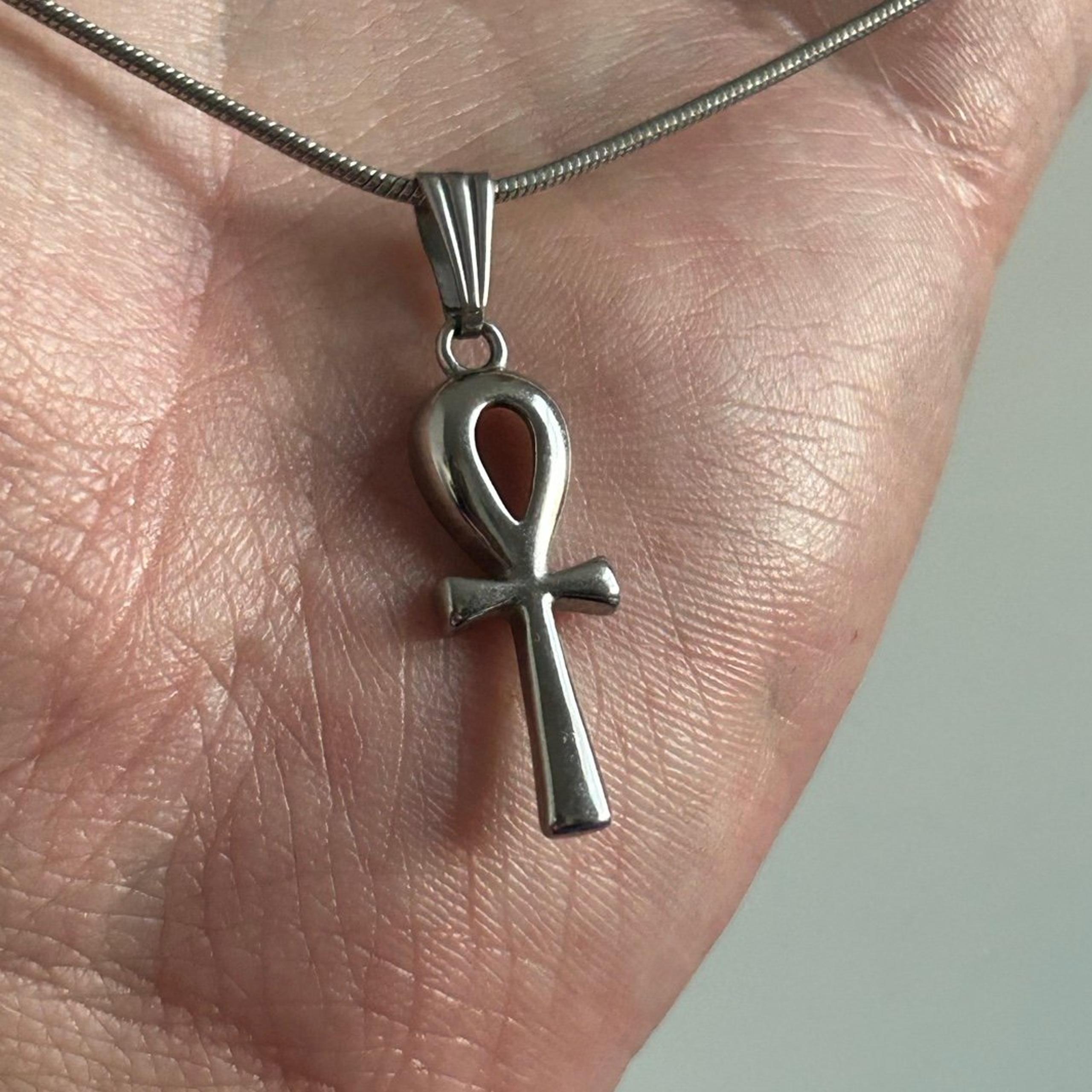 Stainless steel dainty ankh pendant minimalist vintage Y2K boho silver jewelry