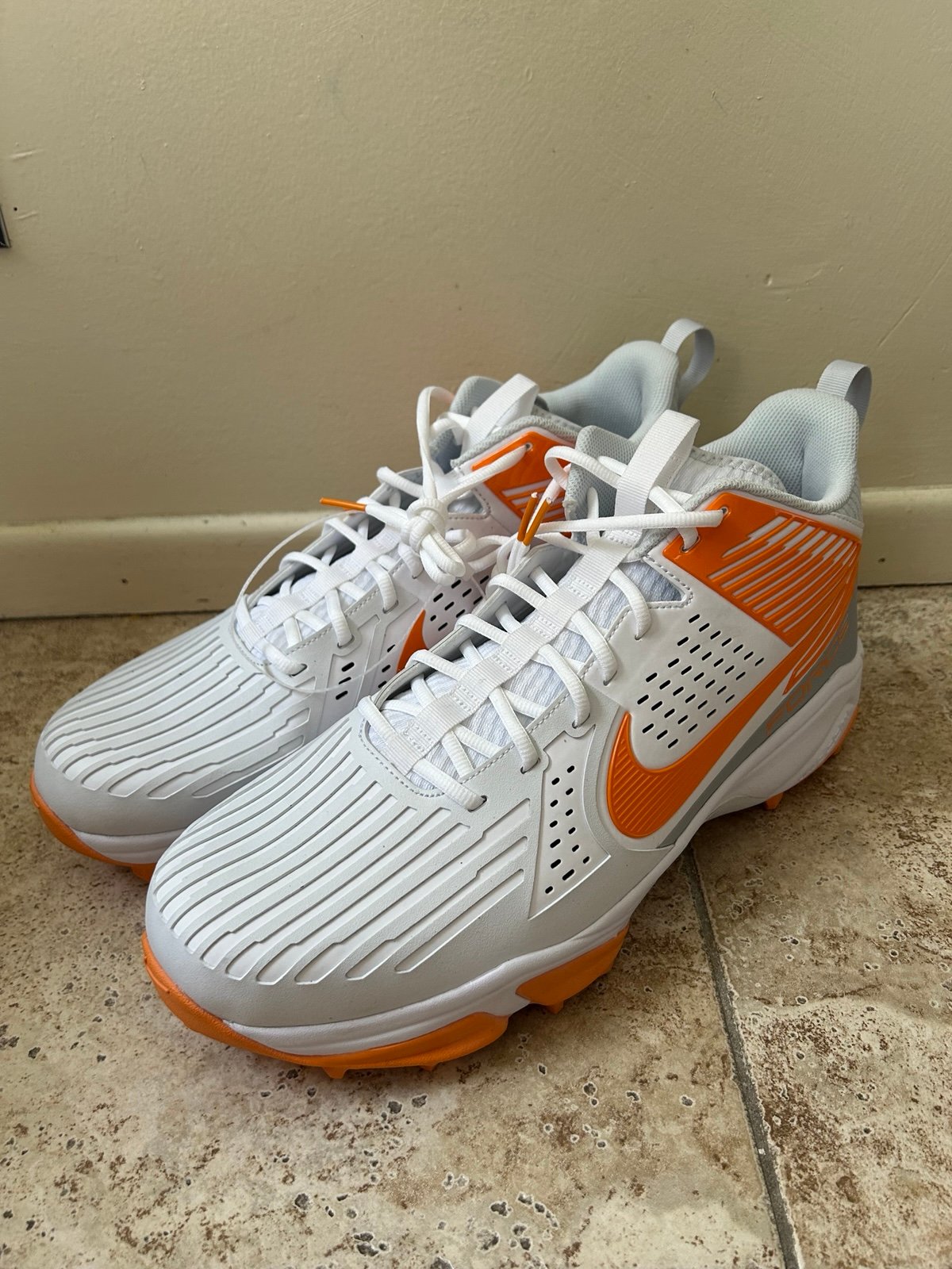 Size 17 Nike Force Savage Pro 3 Tennessee Volunteers Men’s Cleats FJ5749-103