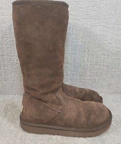 UGG Australia Classic Tall II Womens Size US 6 Brown Round Toe Winter Boot