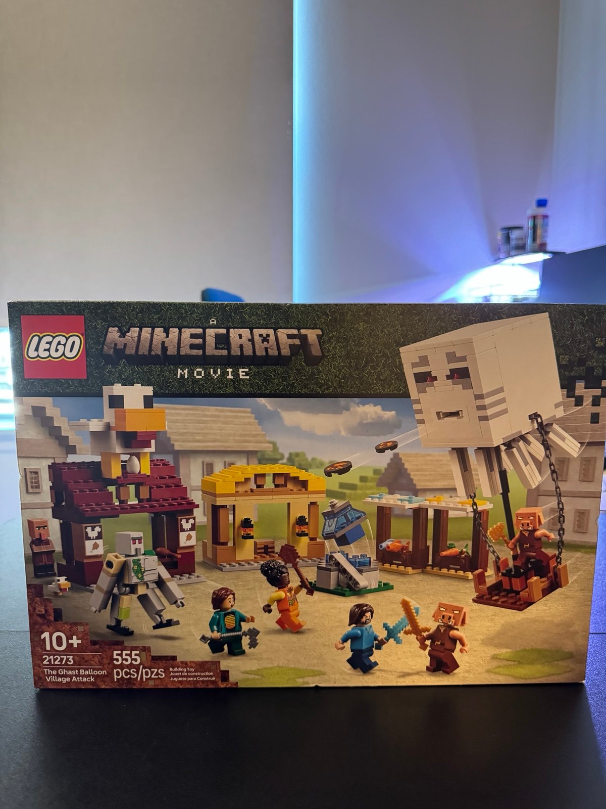 LEGO Minecraft The Ghast Balloon Village Attack 21273 (New)