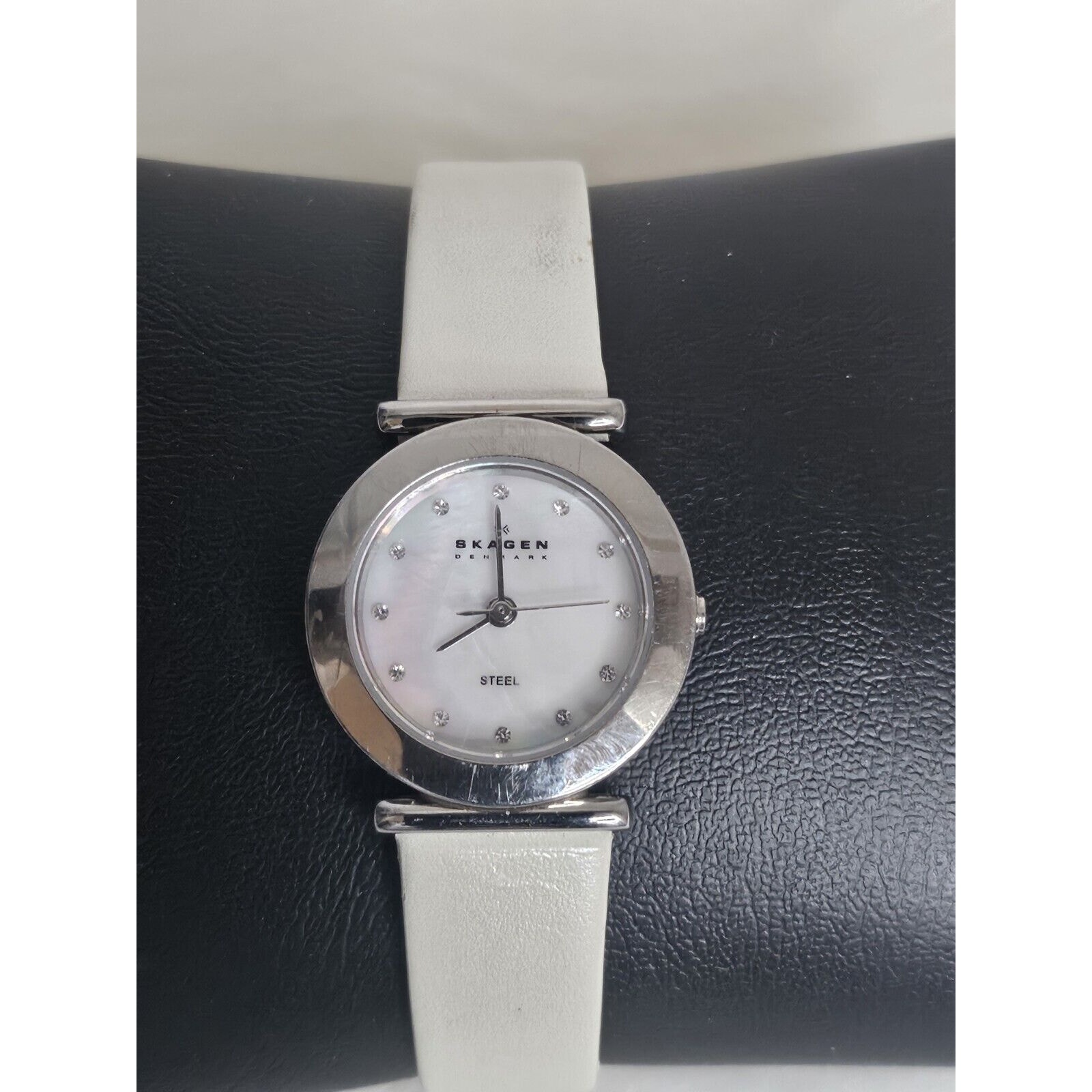 Gorgeous SlimSkagen Steel Danish Watch 107SSLWW MOP Dial Quartz Running