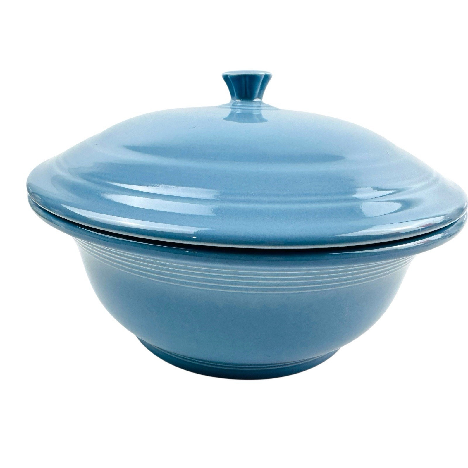 Fiesta Fiestaware Periwinkle Blue 9”Covered Round Casserole Serving Bowl 2 QT
