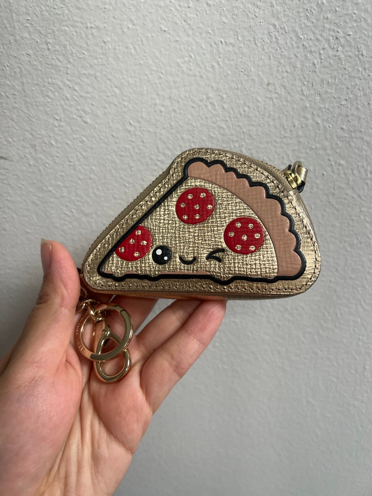 Anya Hindmarch coin purse leather Golden Pizza Key Ring Pre-owned Light Used