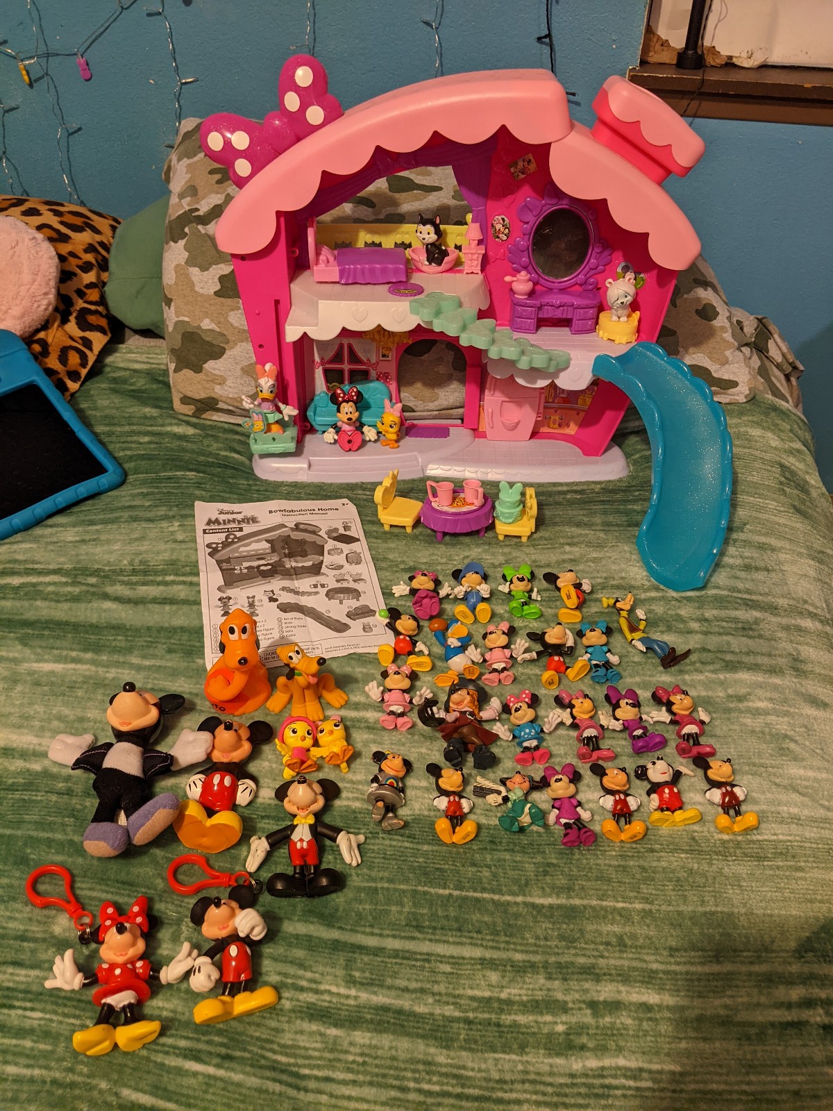 Minnie Mouse Bow fabulous Home!