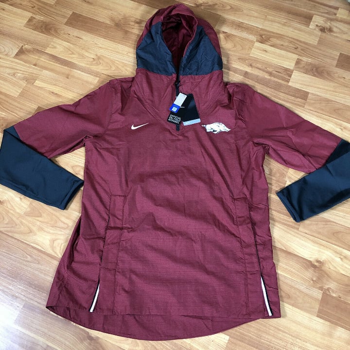 Nike Arkansas Razorbacks Hooded Repel Jacket On Field CQ5200 698 Men’s Medium NW