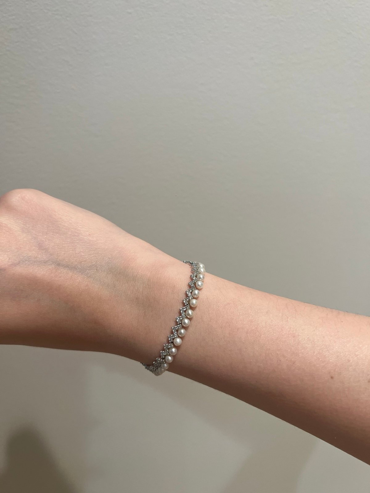 APM pearl bracelet