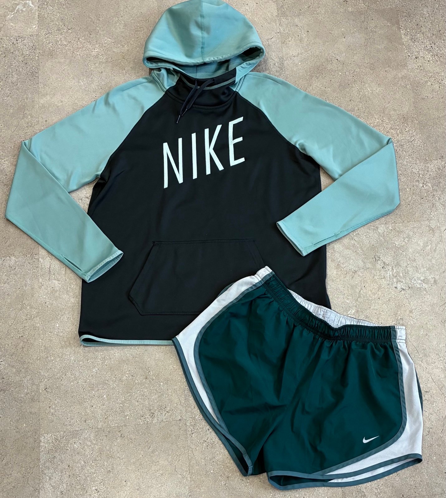 Womens NIKE “Dri Fit” Hoodie Sweatshirt & Athletic Shorts, sz Large
