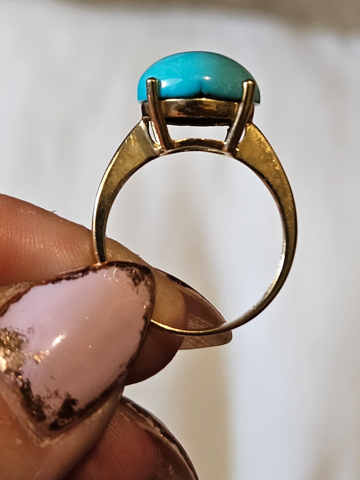 Beautiful 14k yellow gold genuine turquoise solitaire ring size 7