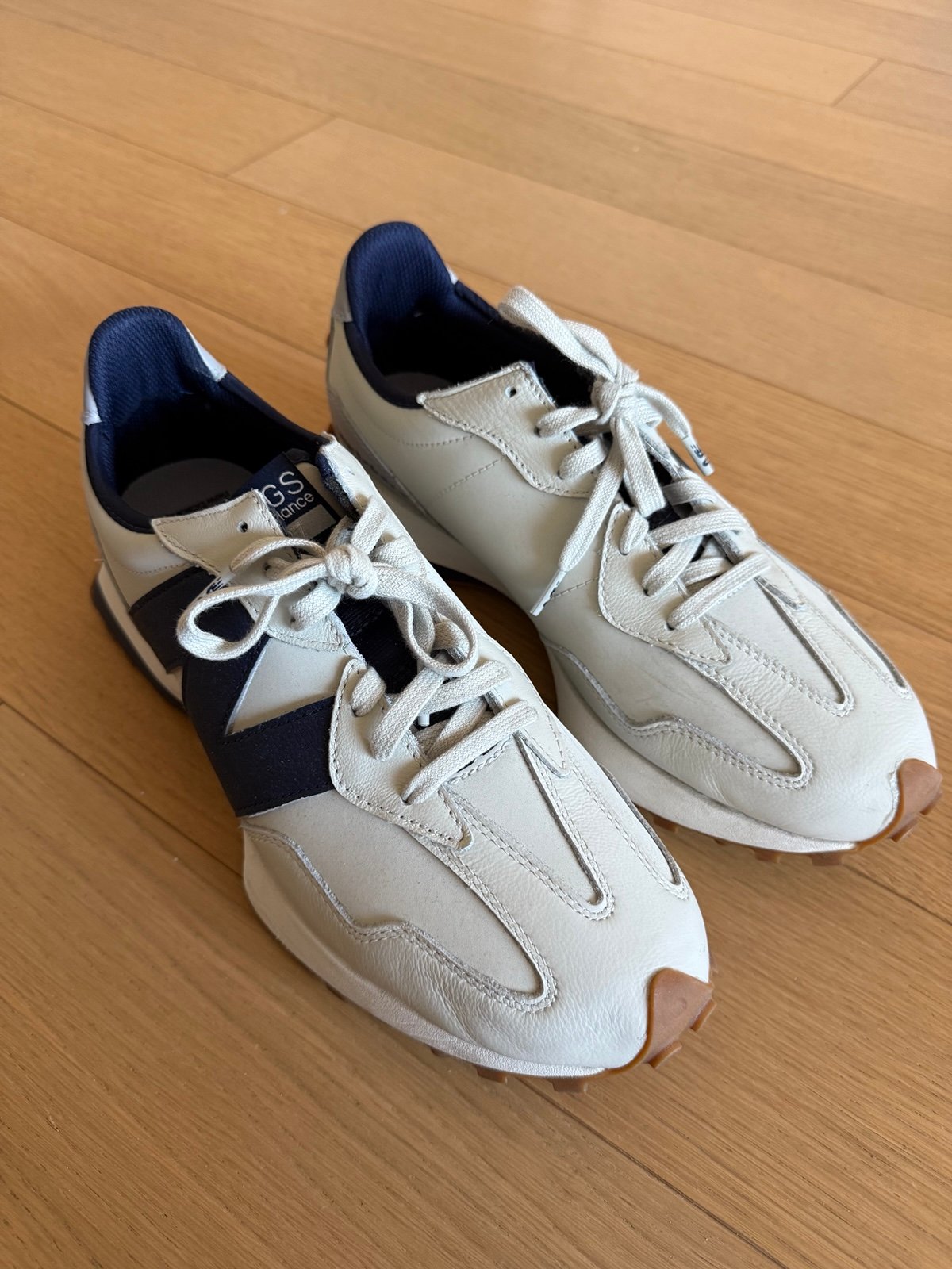 FIGS new balance 327