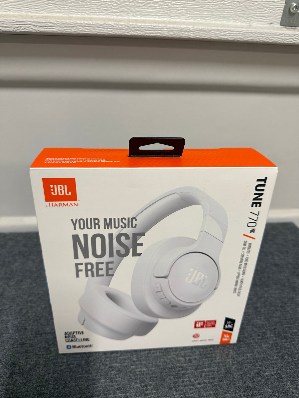 JBL Tune 770NC Wireless Over-Ear Headphones - Off White - Noise Canceling New
