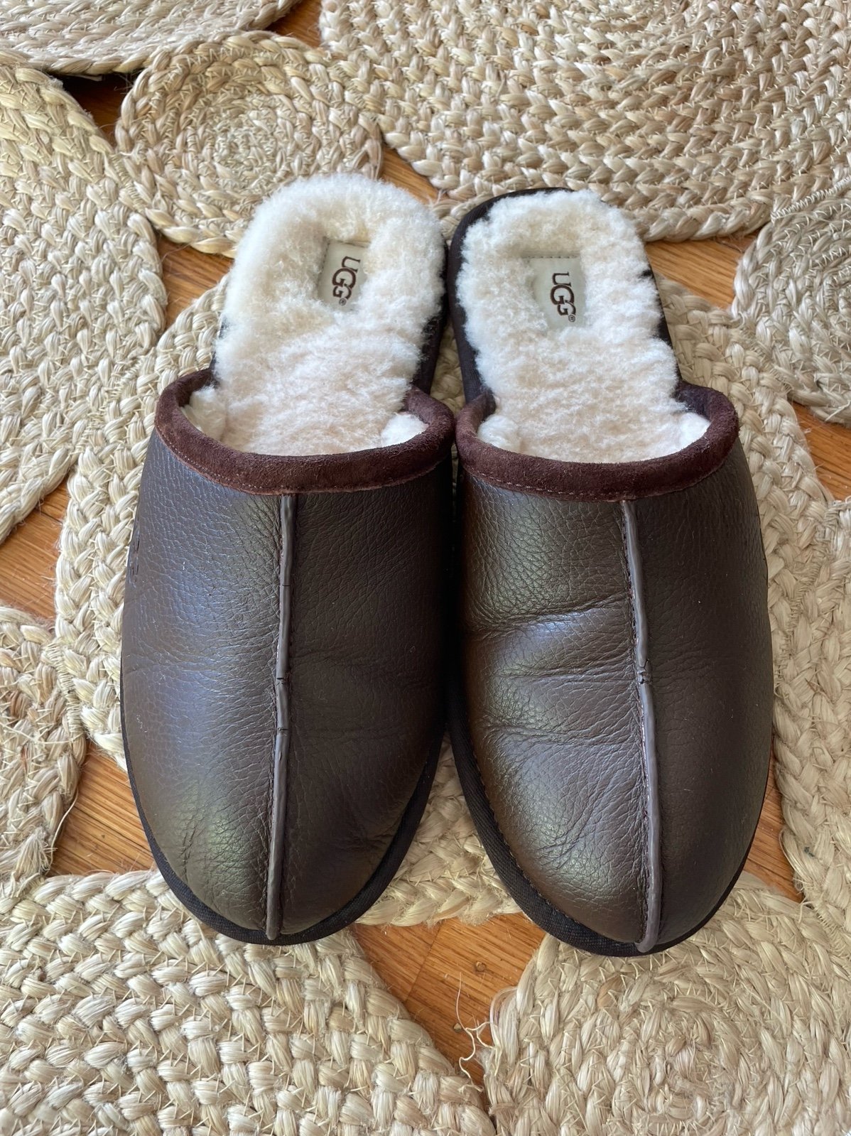 UGG men’s leather slippers 12 US 45.5EU